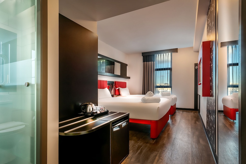 Essence Hotel Carlton 29/55
