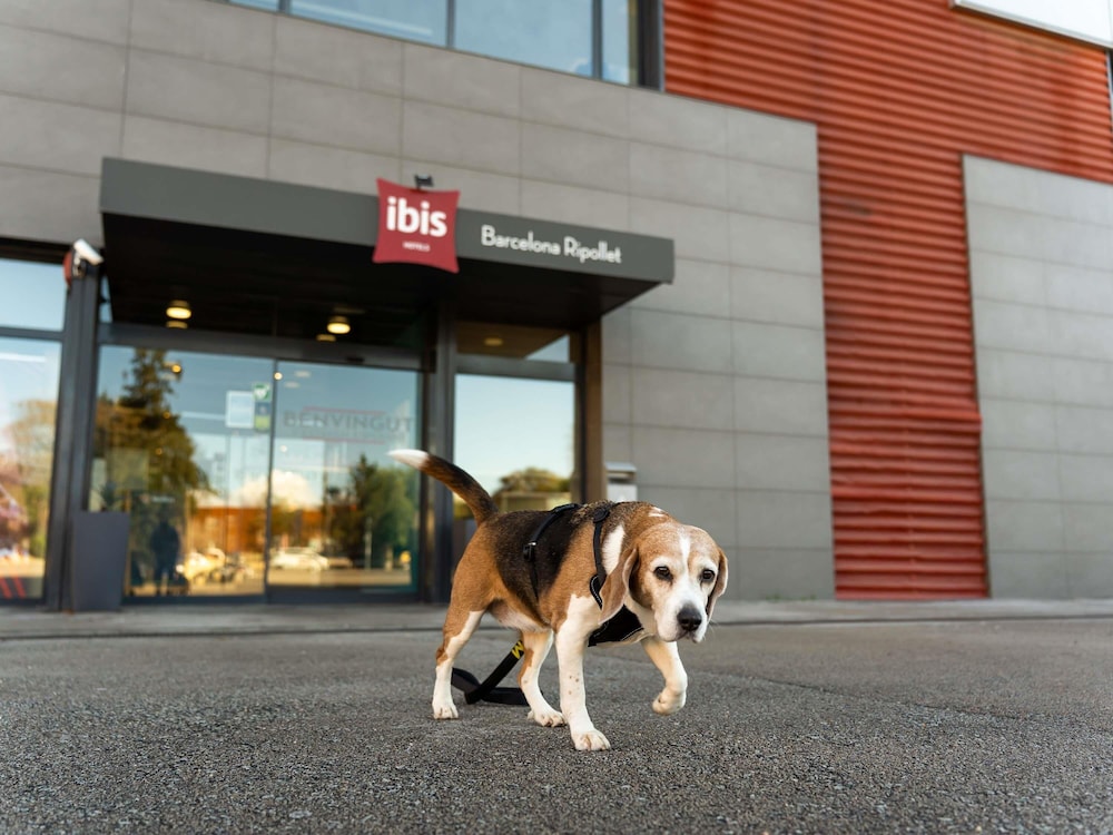 IBIS BARCELONA RIPOLLET 69/72