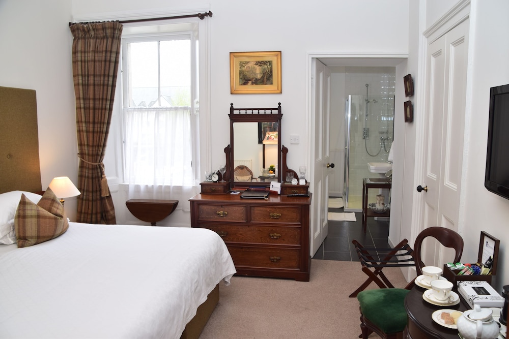 The Townhouse 13/46
