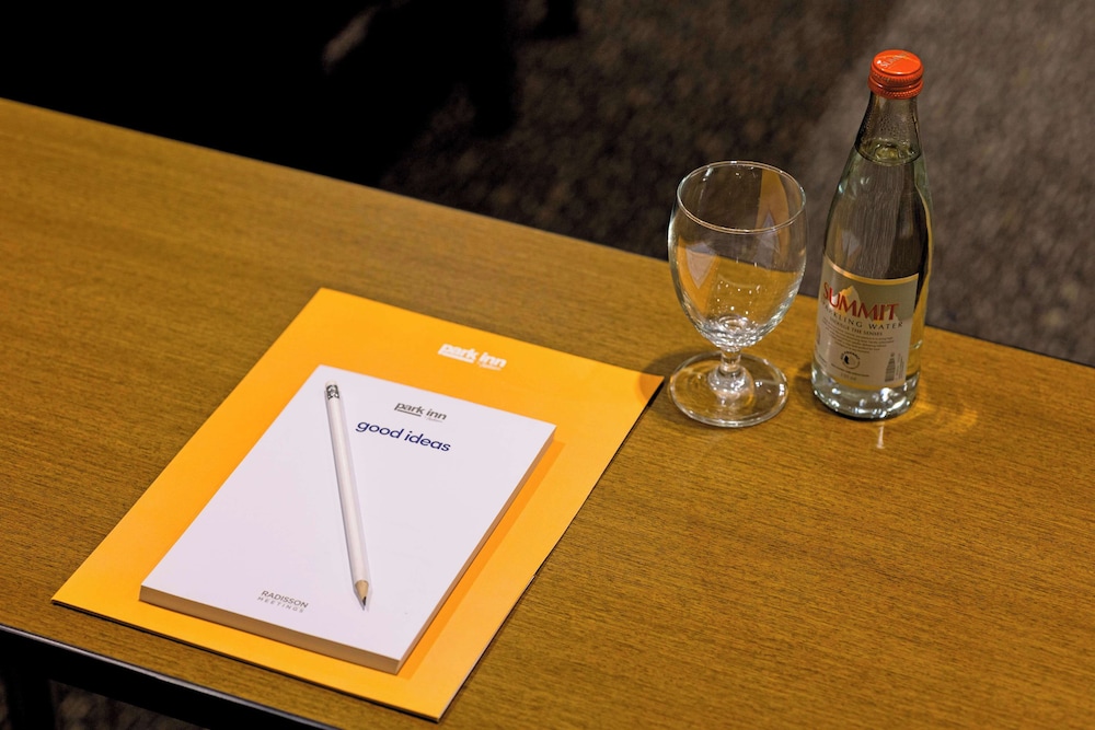 Park Inn By Radisson Clark 23/50