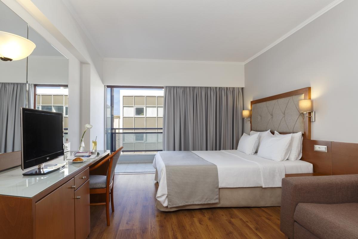Standard, Double Bed, City View