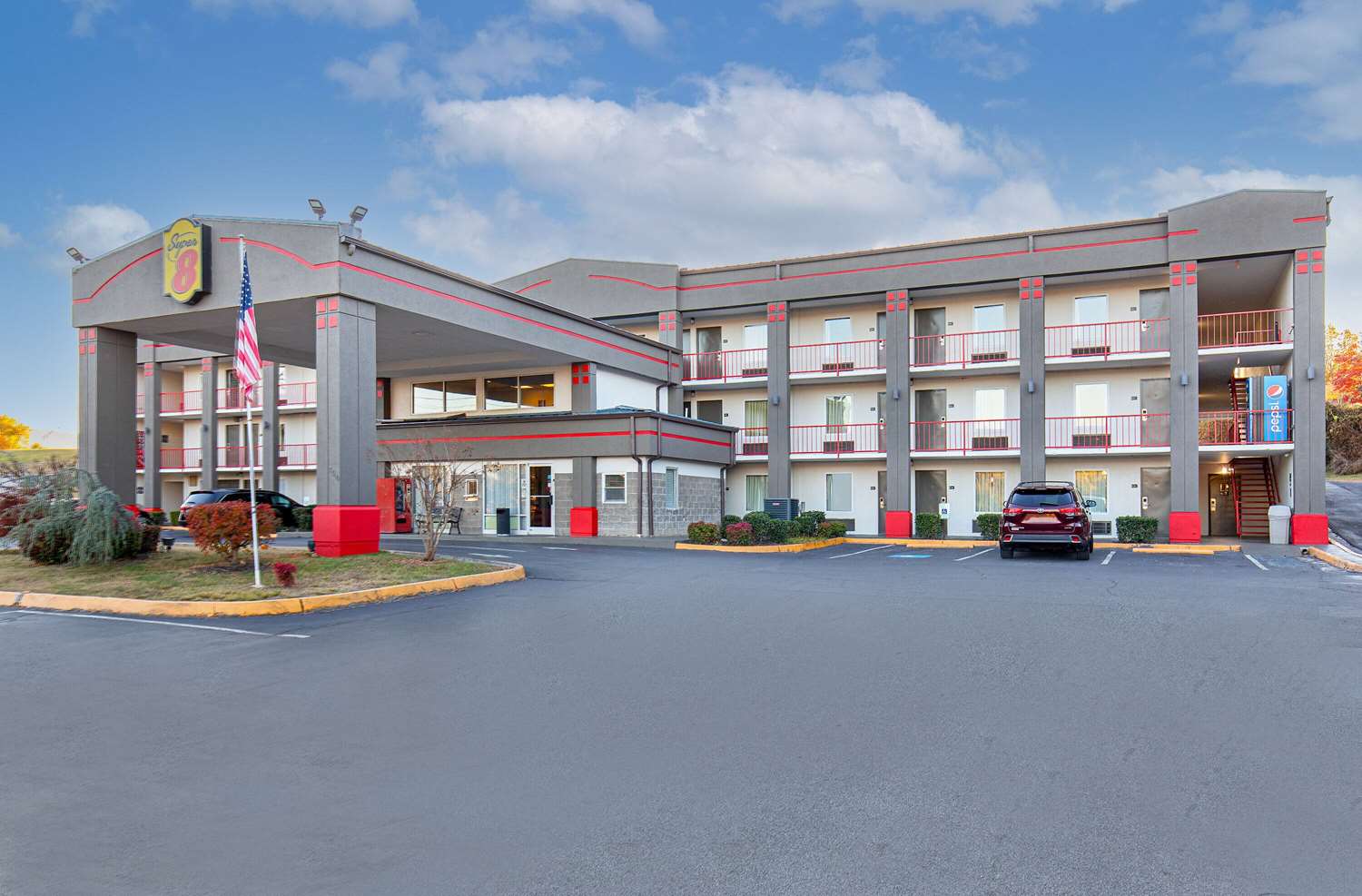Super 8 By Wyndham Kingsport 24/25