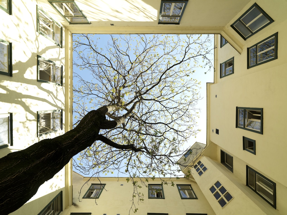 Hotel Westbahn 57/59
