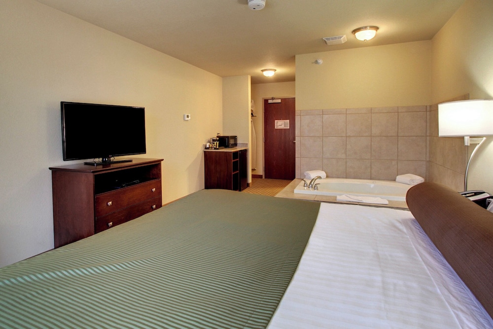 Cobblestone Hotel And Suites Broken Bow 29/51