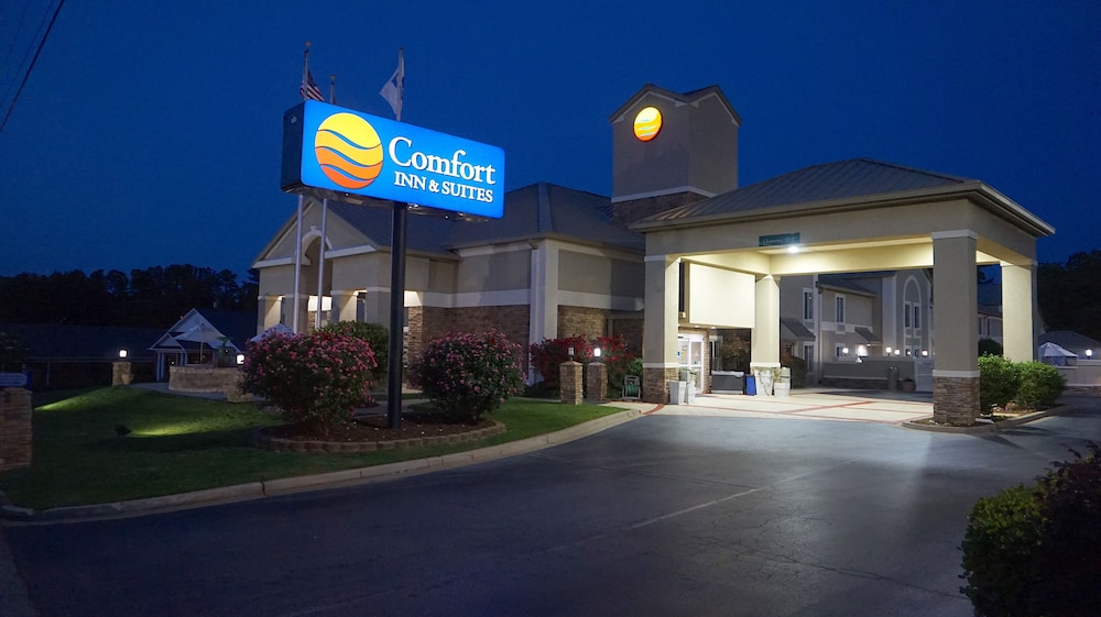 Comfort Inn & Suites Greenwood Near University 7/66