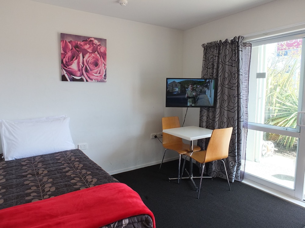 101 Stars Motel 34/40