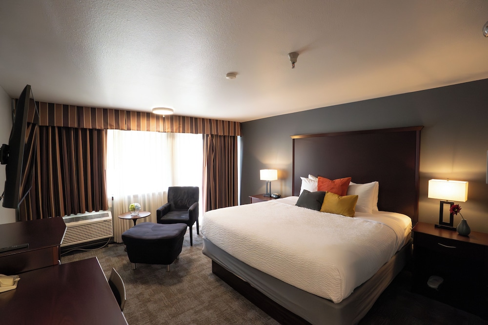 Executive, King Bed, River View