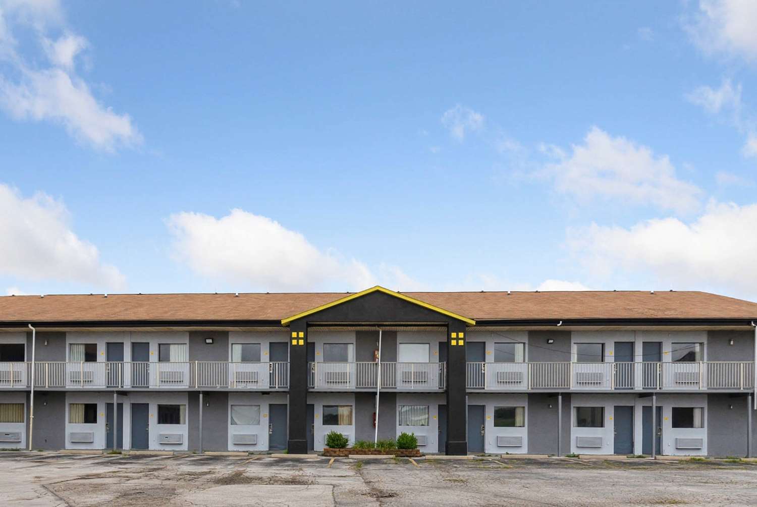 Super 8 By Wyndham Millbury/Toledo 2/54