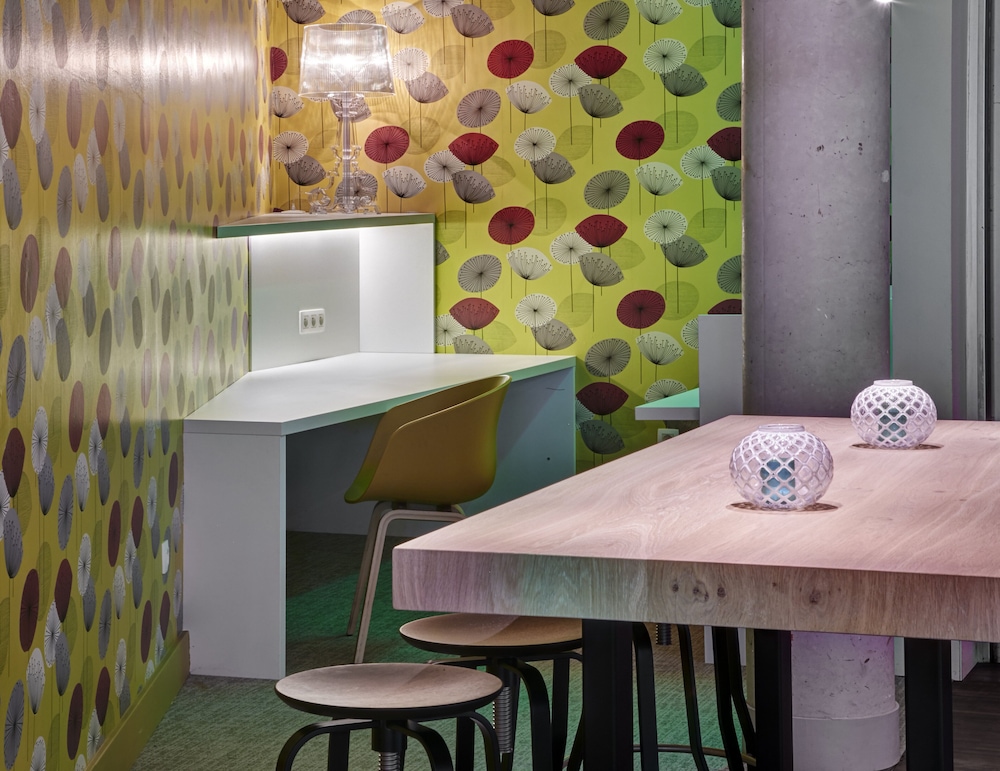 restaurant-cafeteria