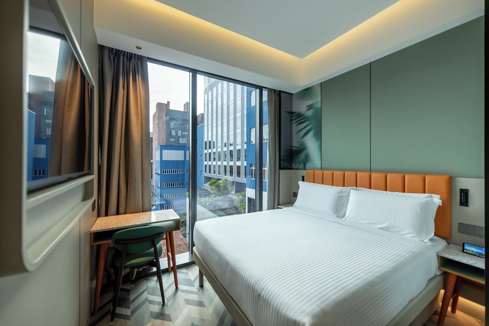 SUPERIOR, DOUBLE BED