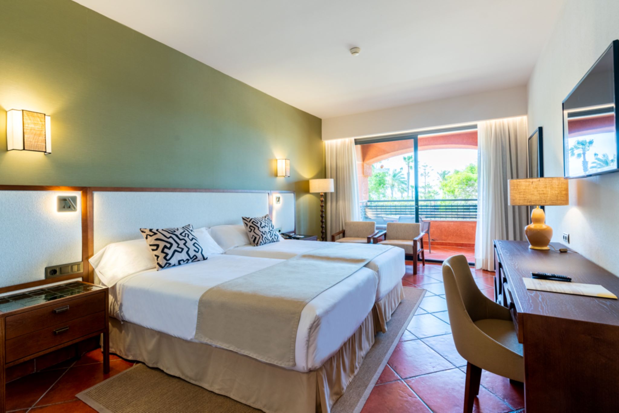 Room, Double or Twin Bed