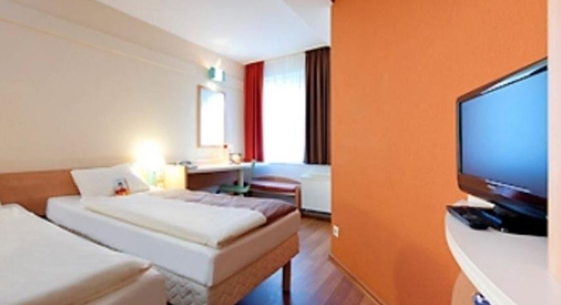 Standard, Twin Beds