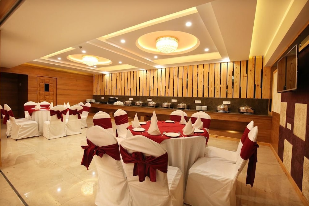 Mint Hotel Premia 32/36