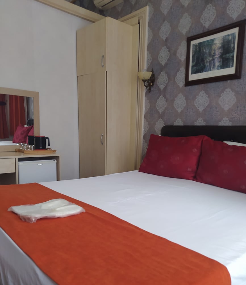 LE SAFRAN SUITE 9/50