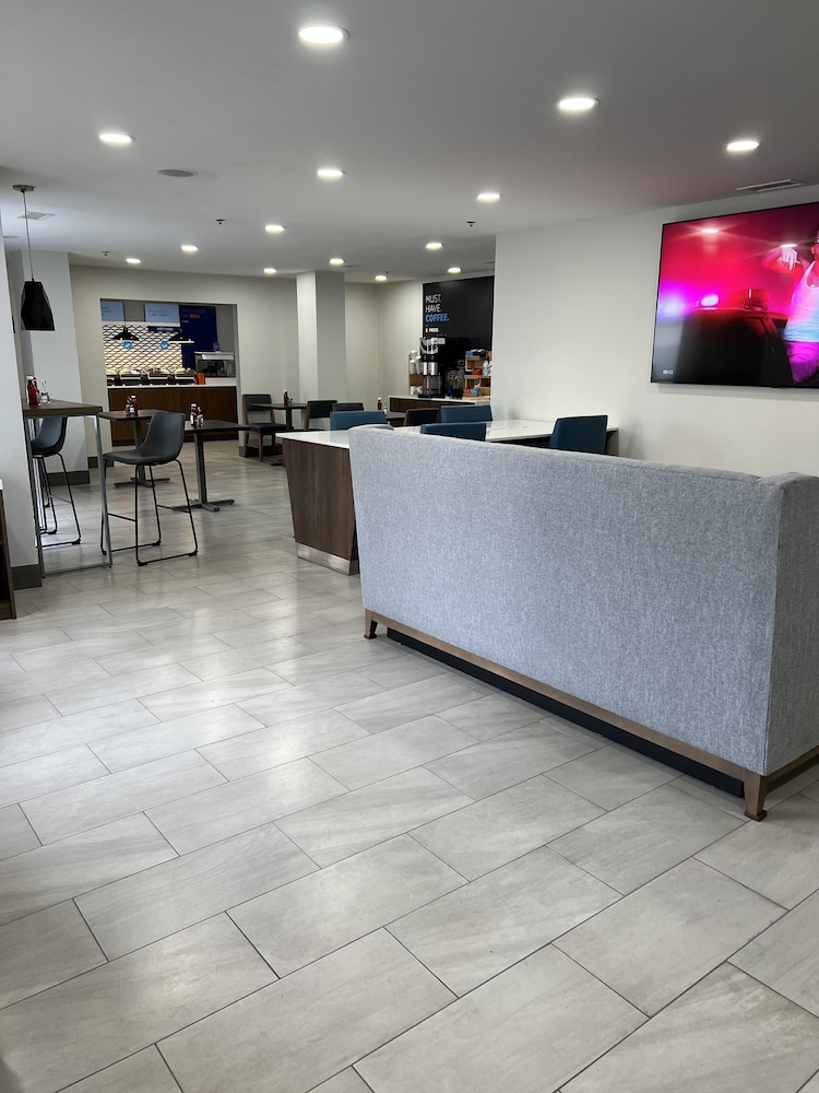 Holiday Inn Express Suites Phoenix Mesa West An Ihg Hotel 2/30