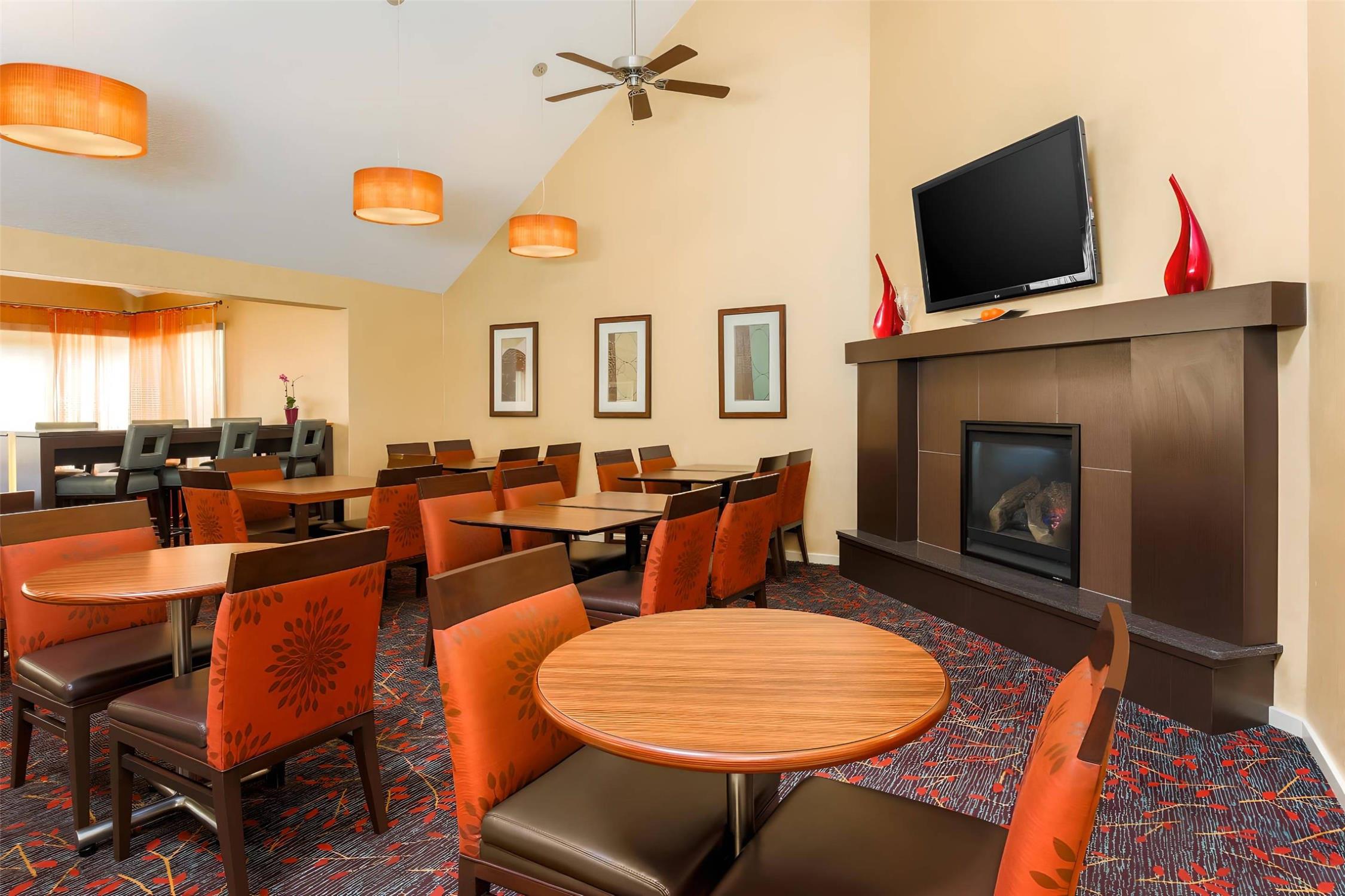 MainStay Suites St. Louis - Galleria 26/29