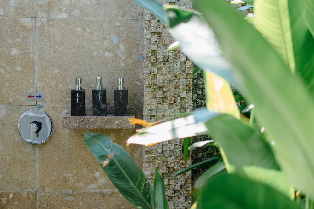 Batu Karang Lembongan Resort and Spa 6/85
