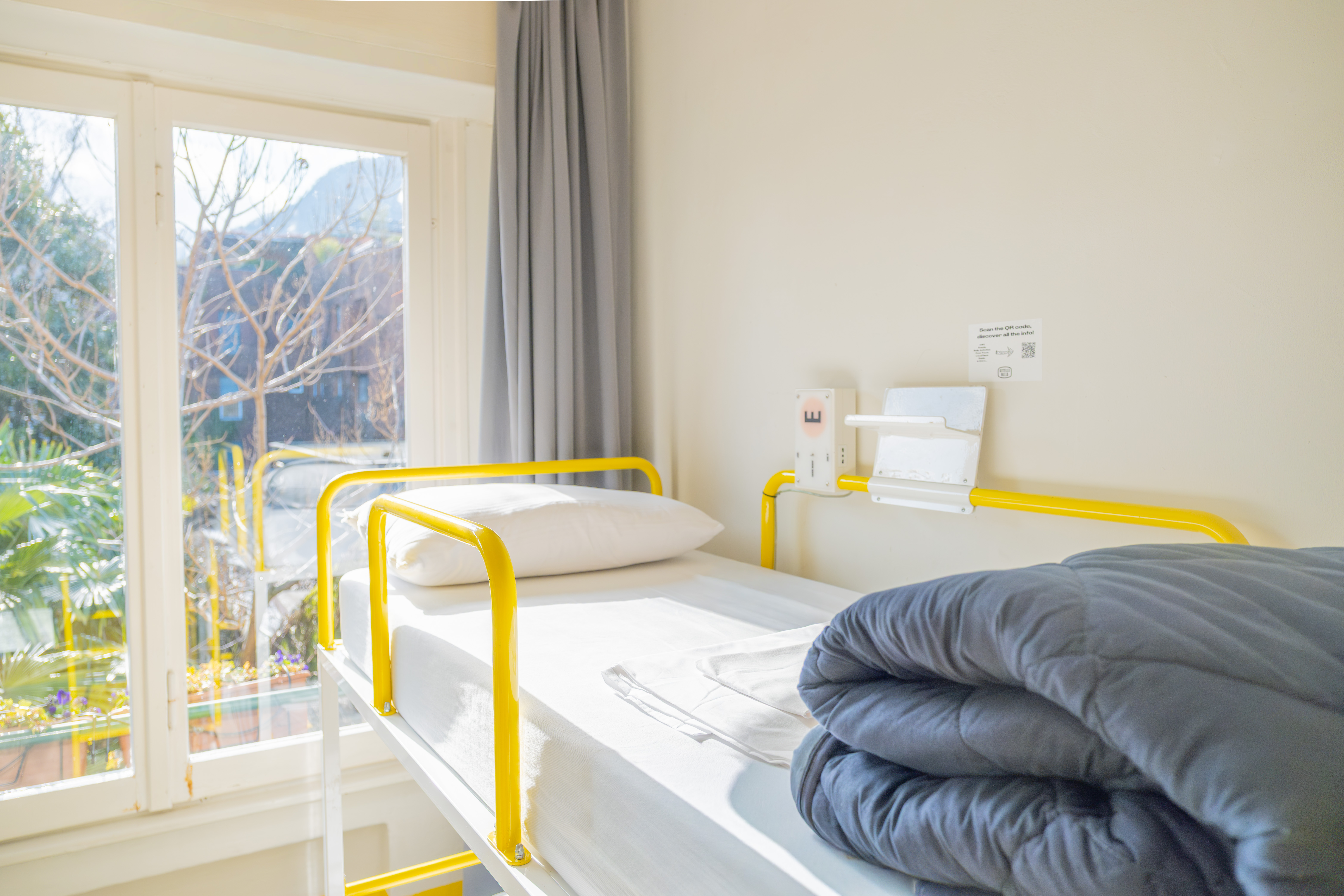 Female Dorm, 5 People