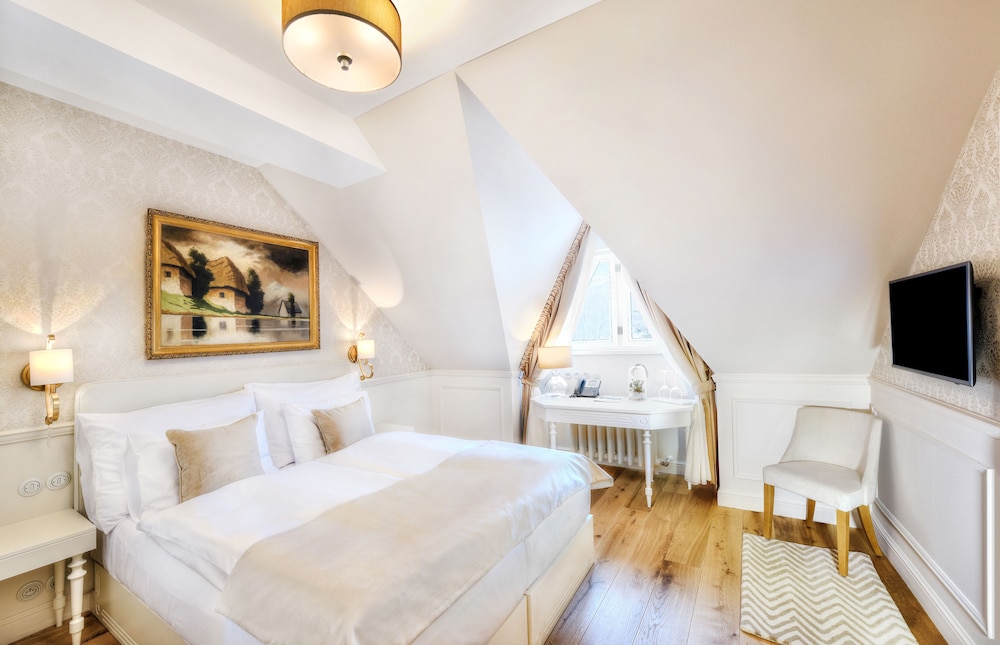 Hotel Lomnica 12/49