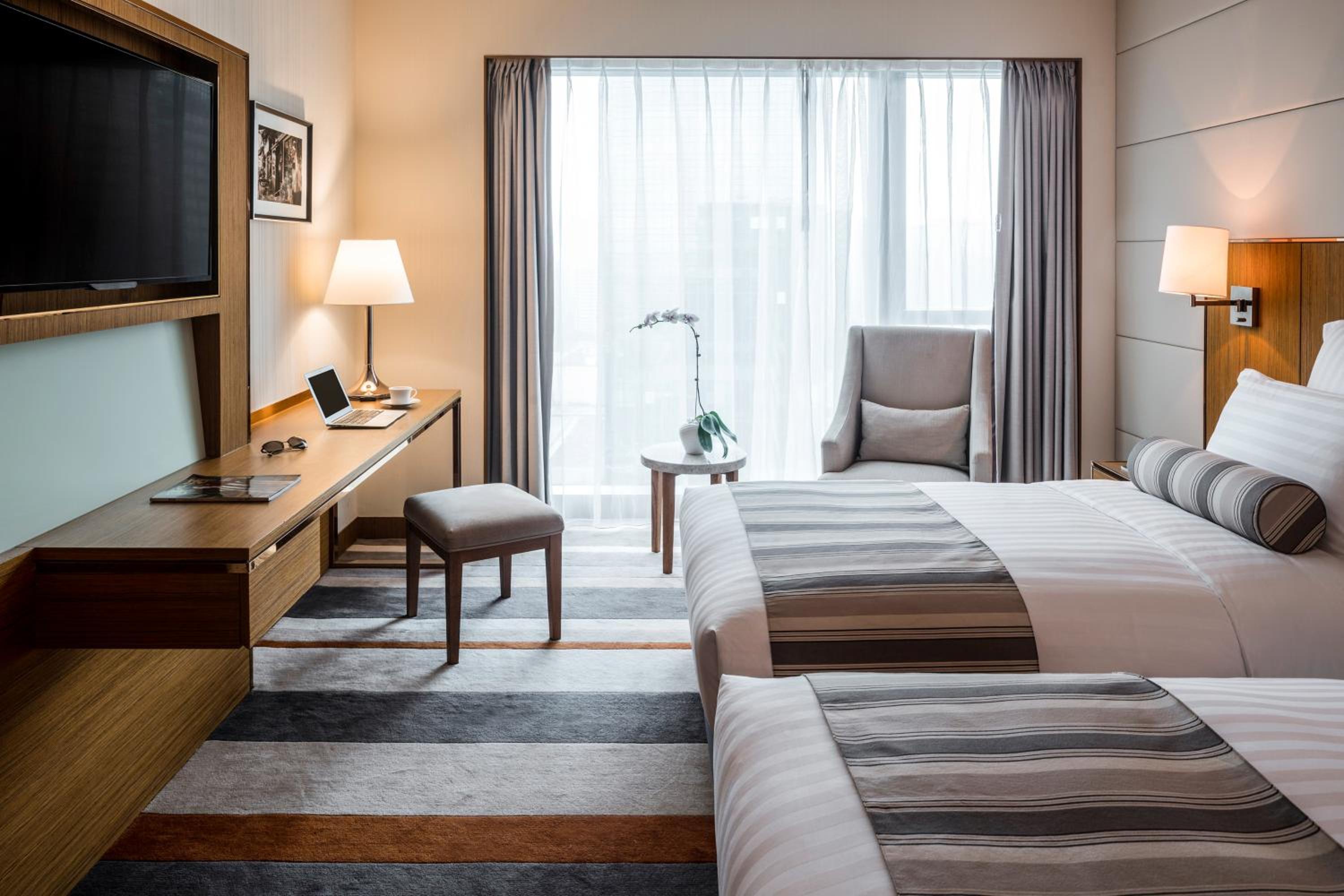 PREMIUM, SUPERIOR, TWIN BEDS, CITY VIEW