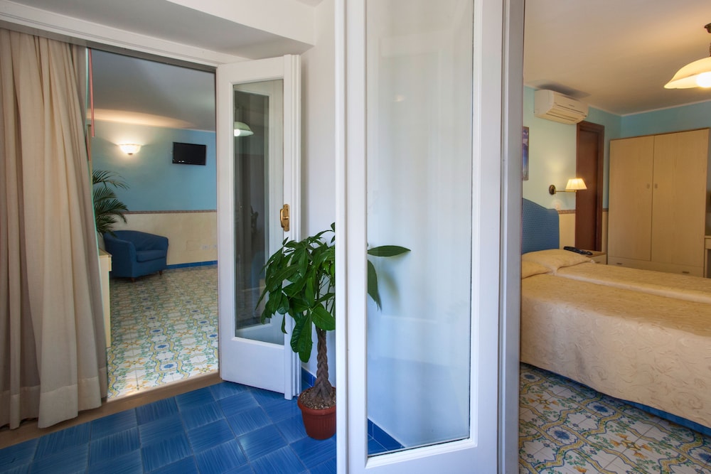 Hotel Amalfi 32/79