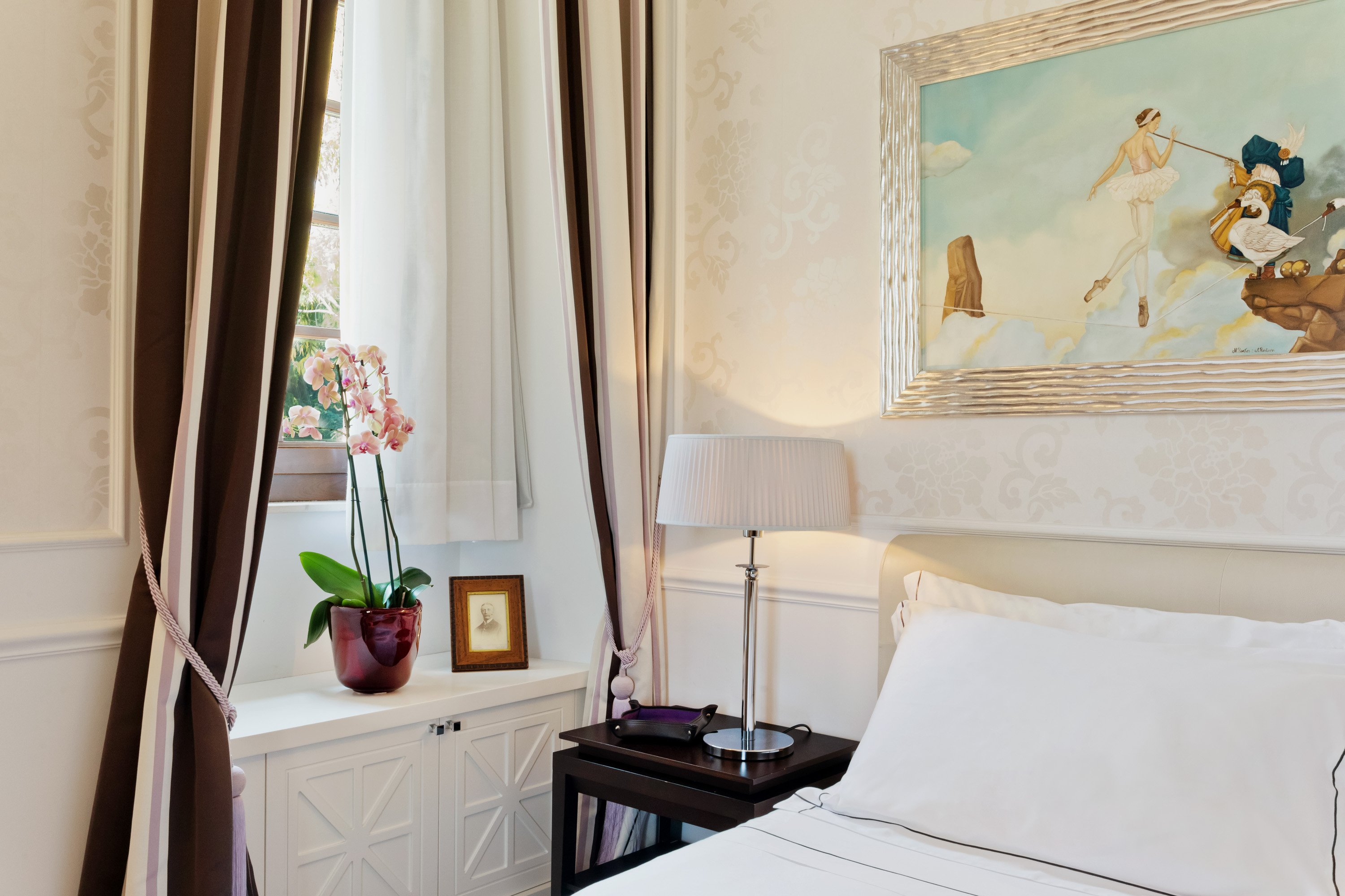 The Ashbee Hotel 24/77