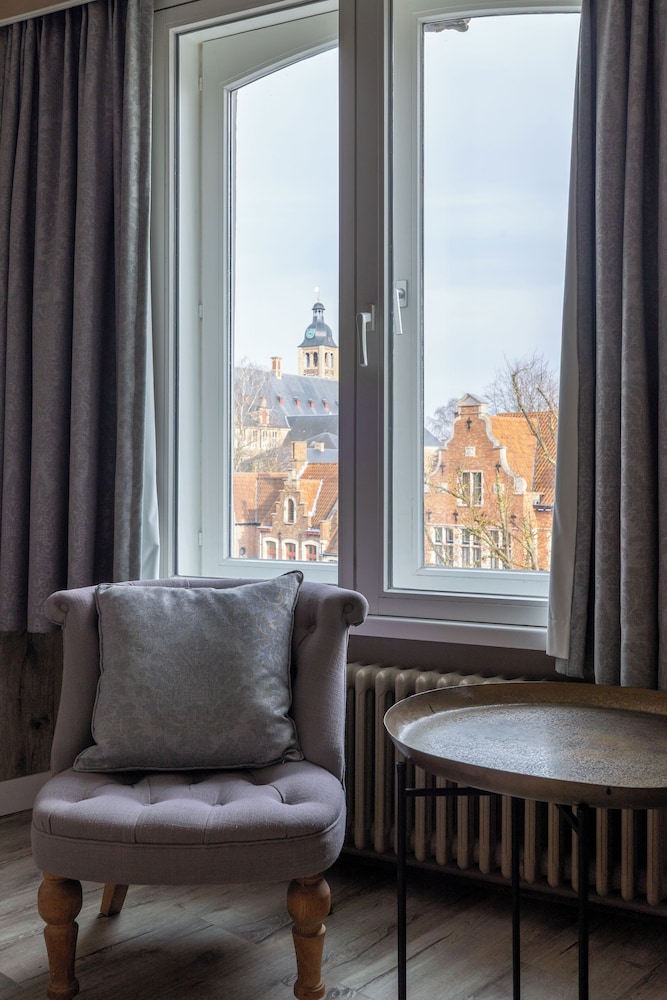Ter Duinen Hotel 41/62