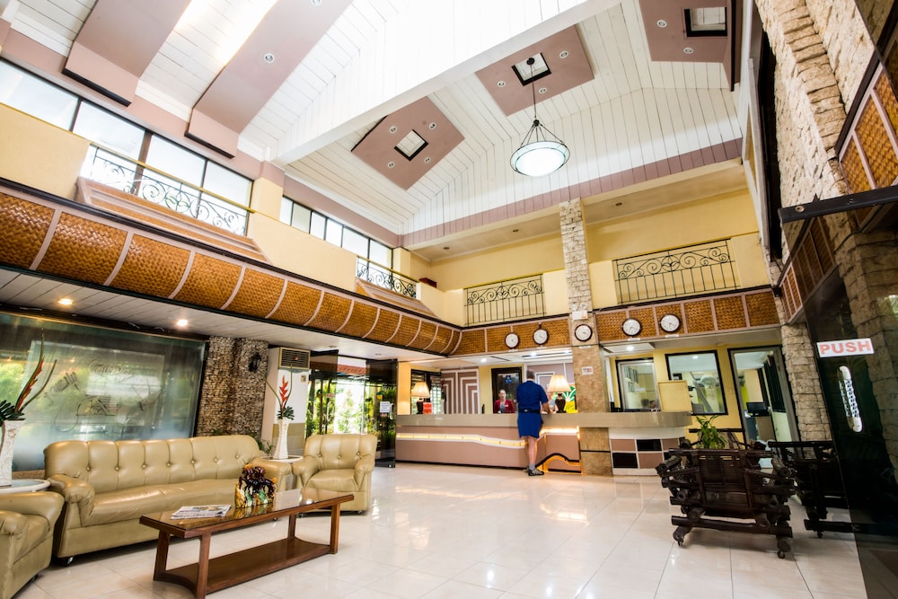 Family Country Hotel & Convention Center 5/32