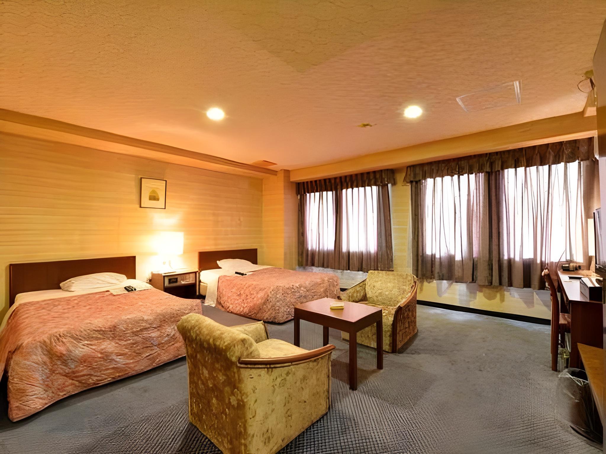 Yawatahama Century Hotel Ito 12/40