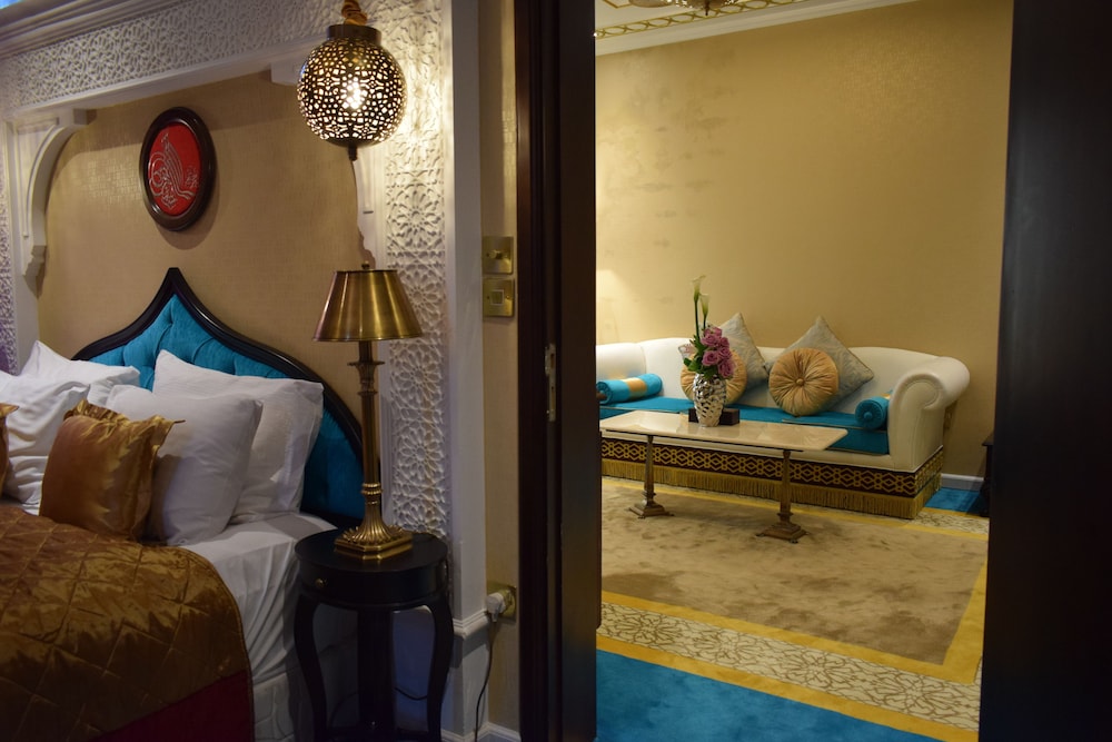 Saraya Corniche Hotel 28/83