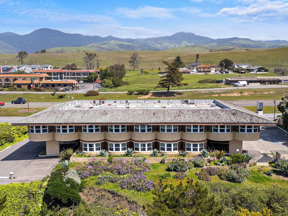 The Morgan Hotel San Simeon 3/50
