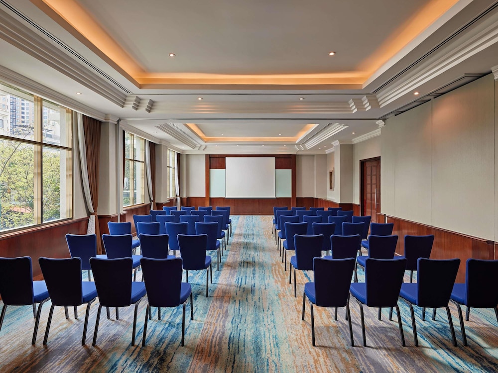 Movenpick Hotel Hanoi Centre 112/121