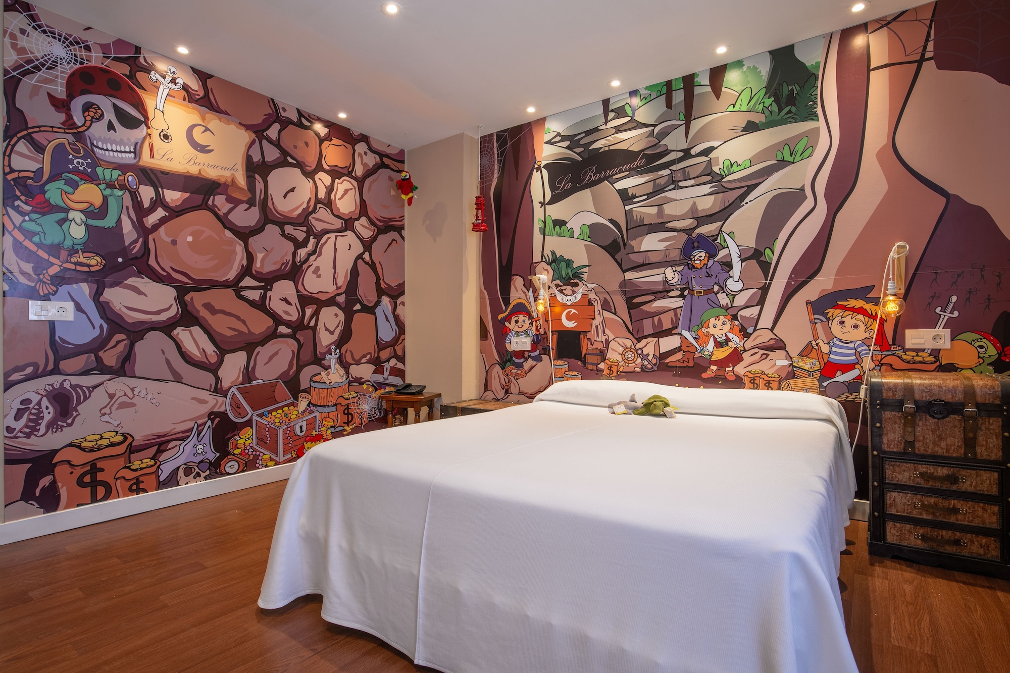 غرفة قياسية ثلاثية بسرير مزدوج وسرير فردي، La Barracuda Hotel 6/10