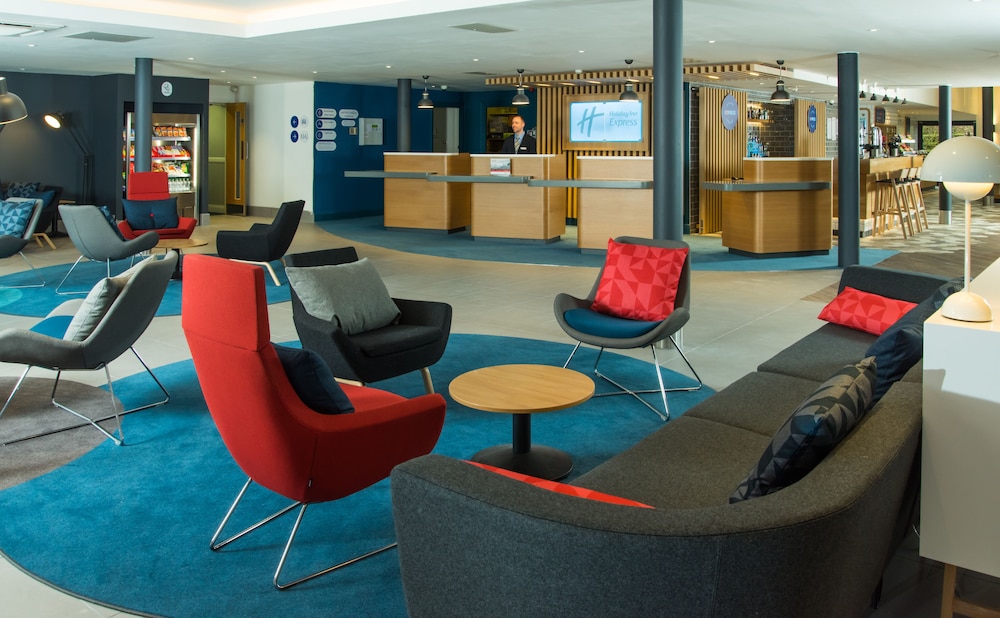 HOLIDAY INN EXPRESS BIRMINGHAM NEC 32/73