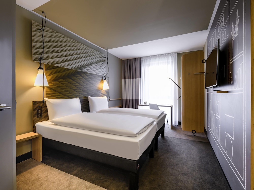 Ibis Regensburg Zentrum 30/71