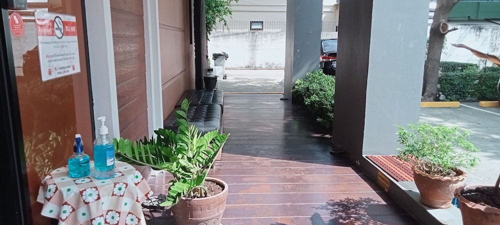 Collection O The Bangkok Cha Cha Suite 47/56