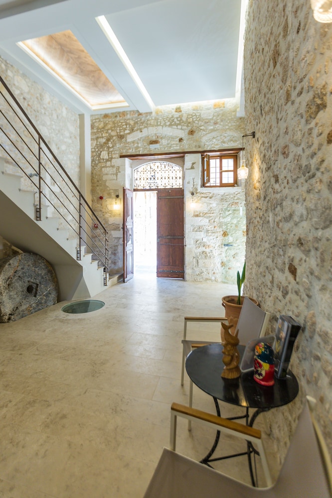 Casa Dei Delfini 38/50