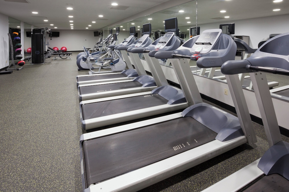 Holiday Inn Hotel Suites Maple Grove Nw Mpls Arbor Lks 44/76