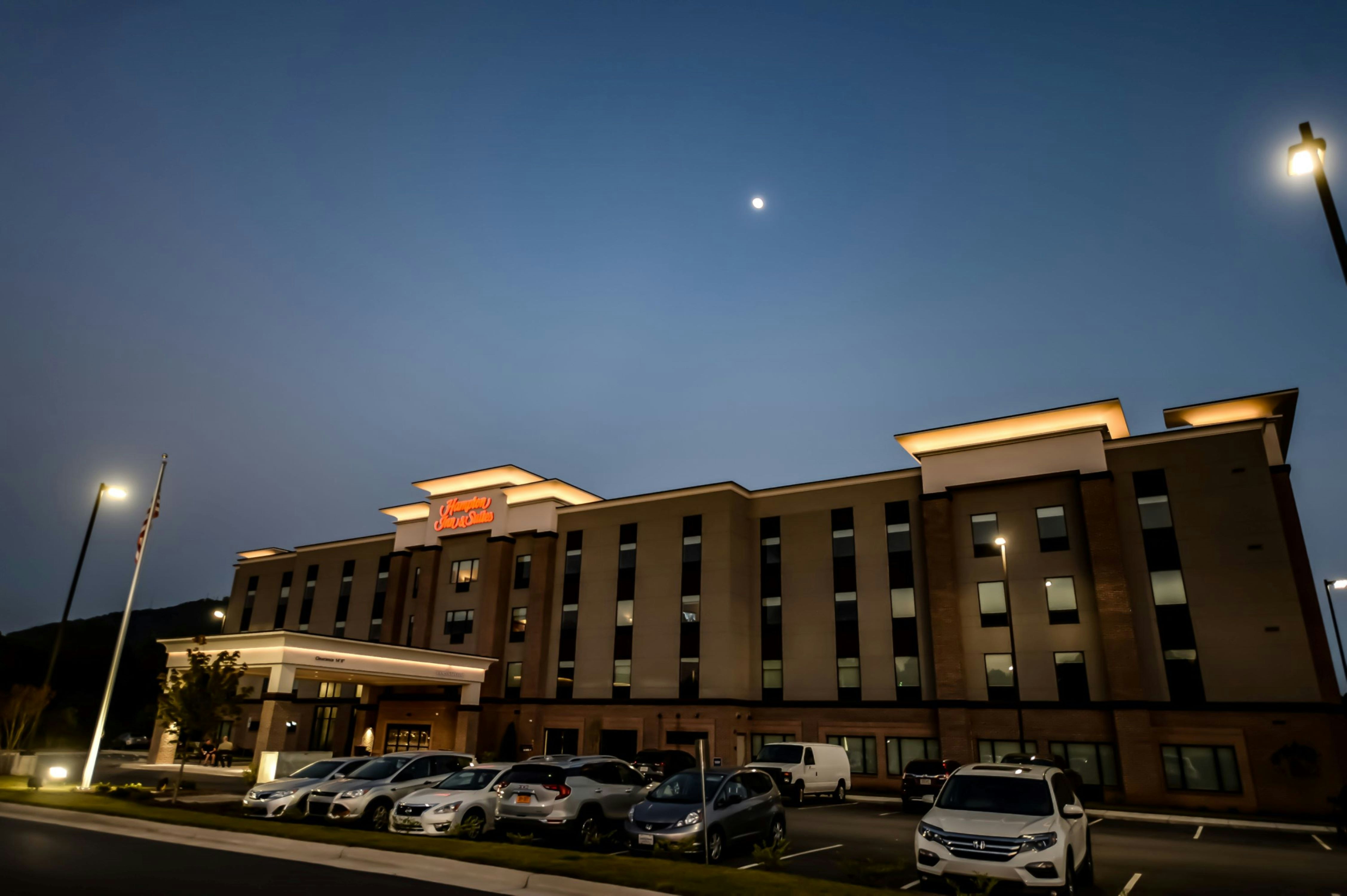 Hampton Inn Suites Lenoir Nc 4/76