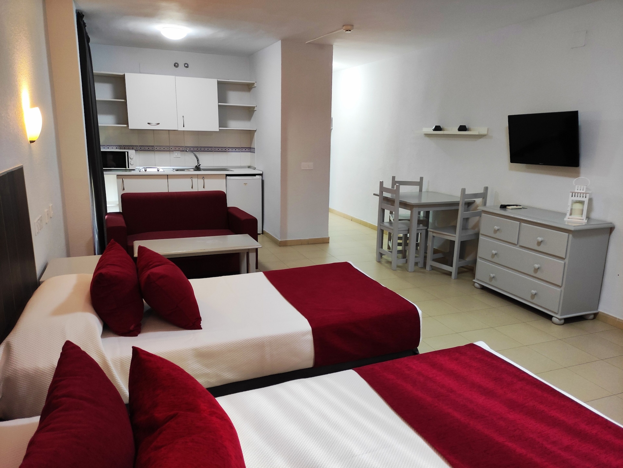 STUDIO, 3 BEDS