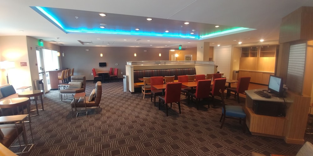 TOWNEPLACE SUITES CHARLESTON MT. PLEASANT 35/39