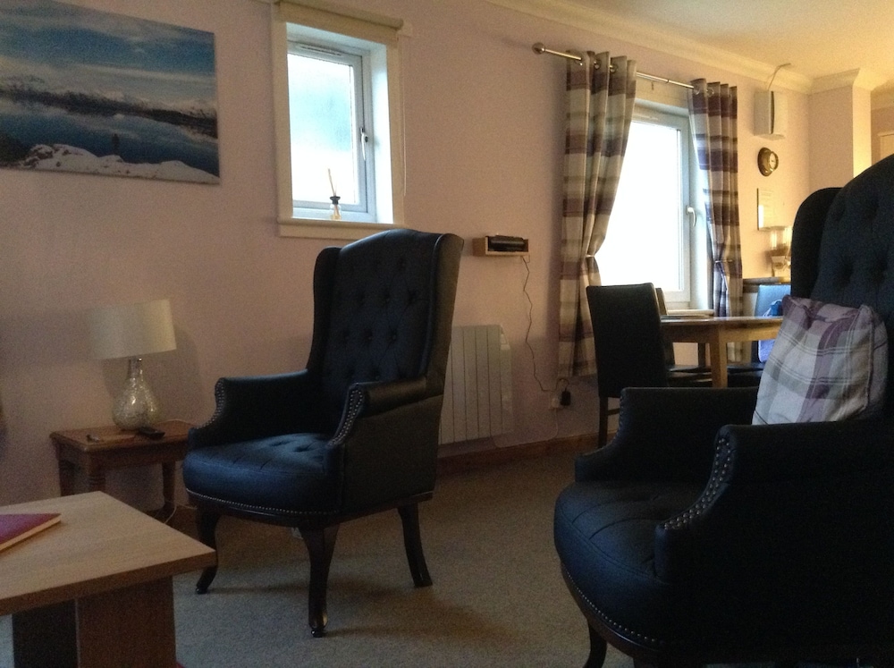 Glenlochy Nevis Bridge Apartments 18/27