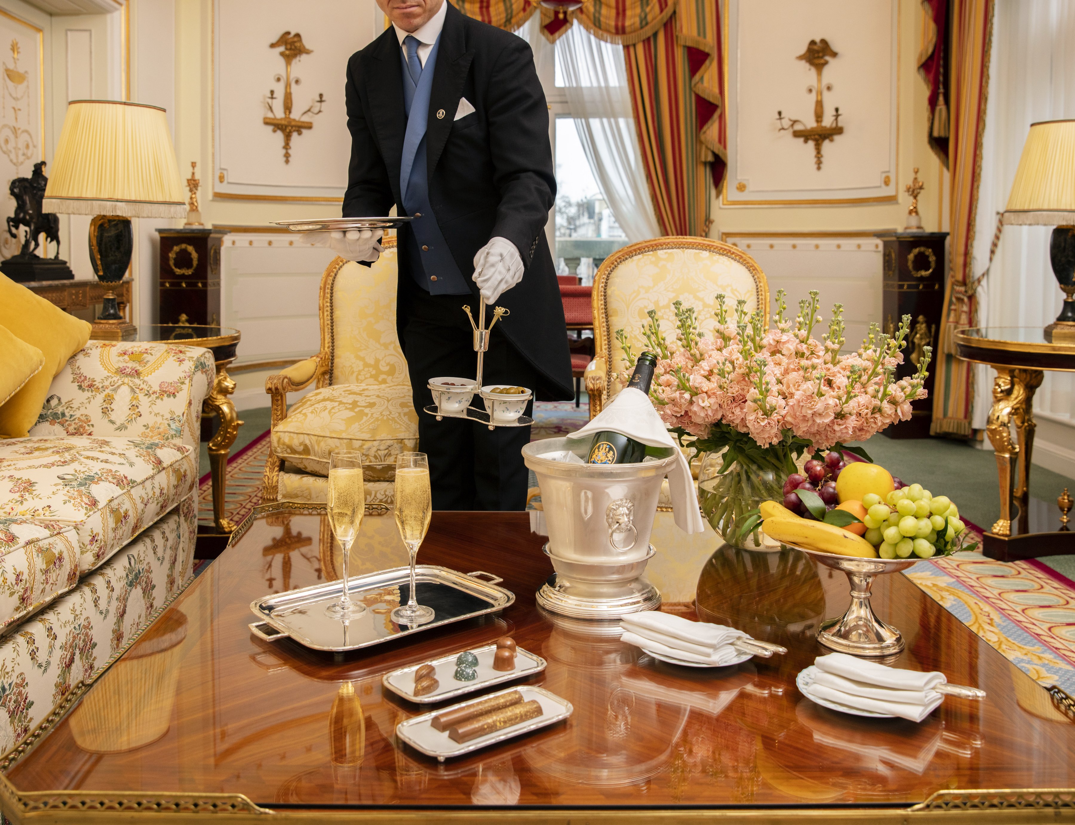RITZ LONDON 83/99