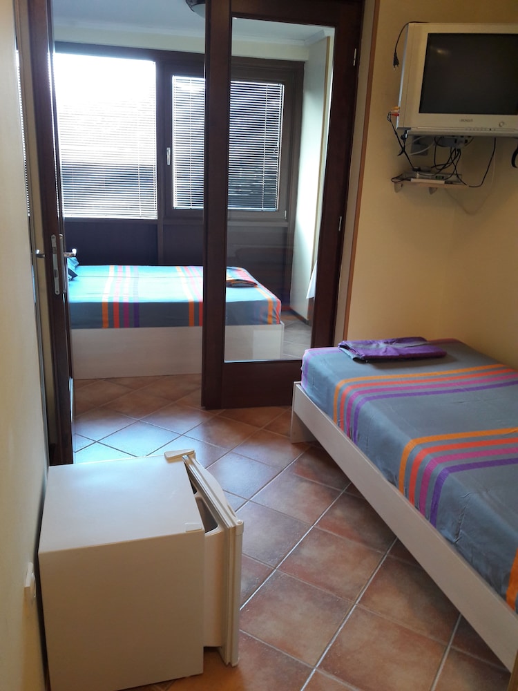 Hotel Pelikan 8/50