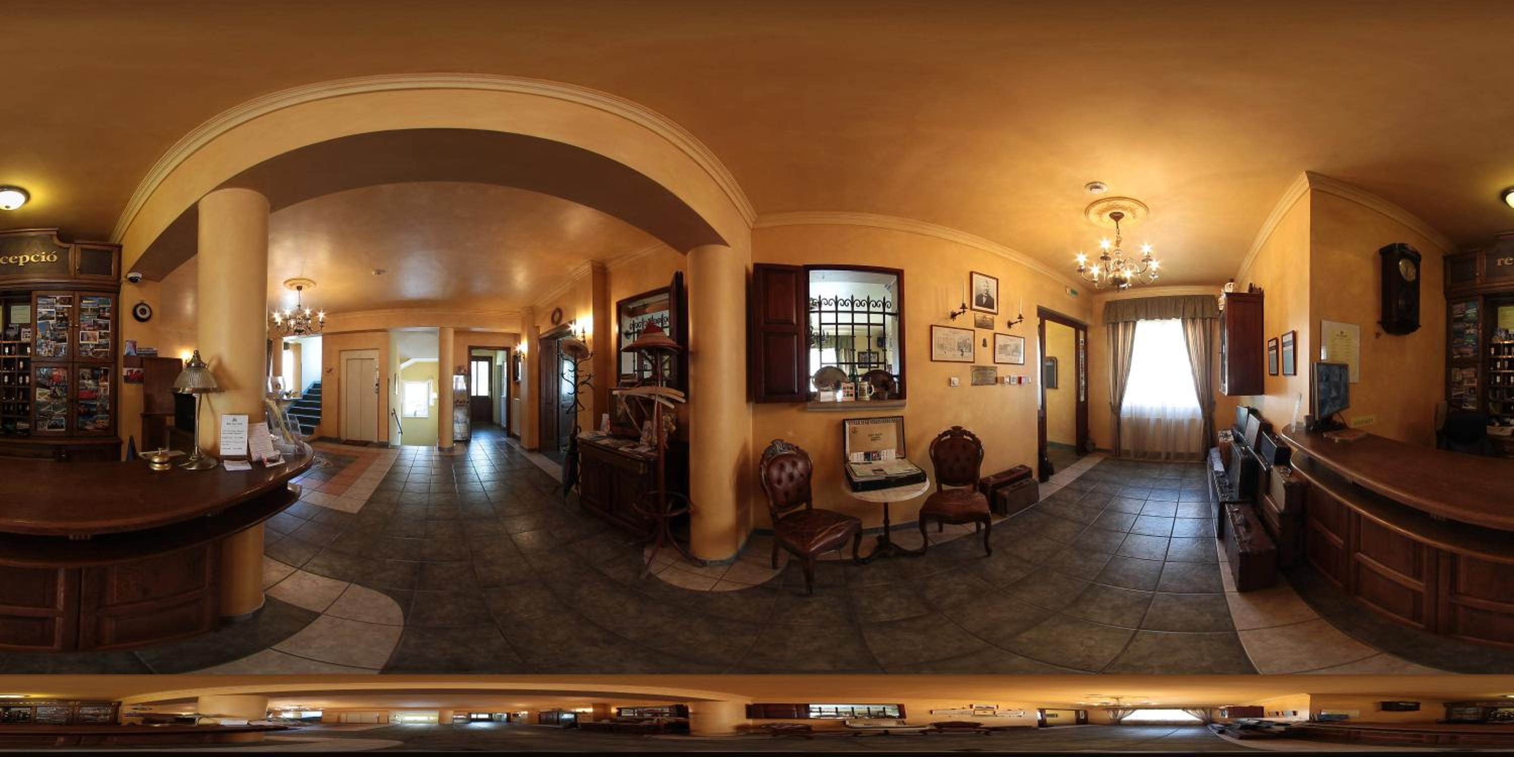 Levay Villa Hotel 10/47