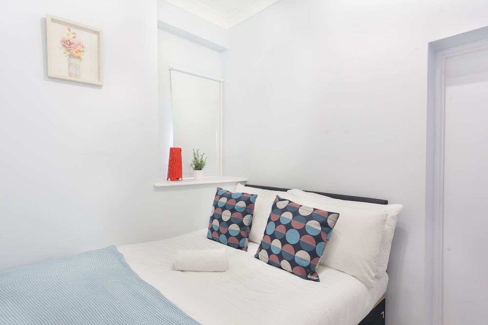 London City Gate Kings Cross St Pancras 17/50