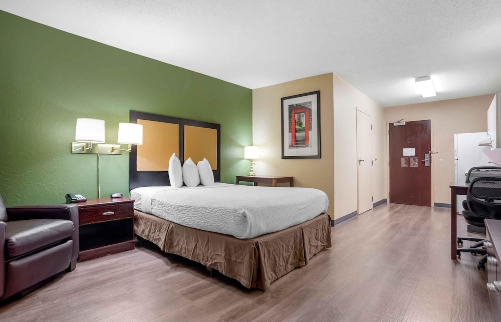 Extended Stay America Pensacola - University Mall 12/45