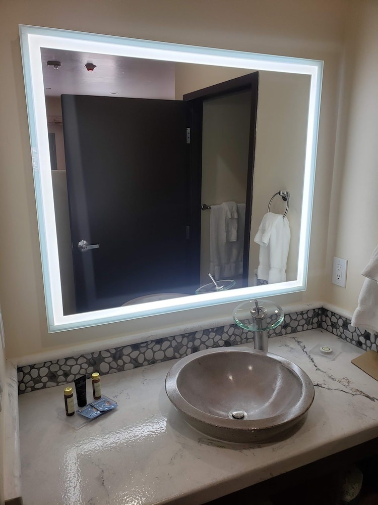 Bluff Dwellings Resort 34/67