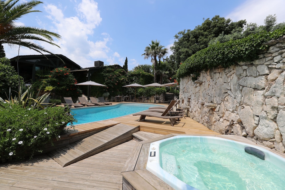 Lodge De Charme A Cheda 60/65