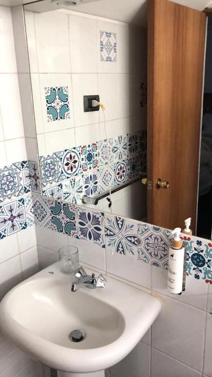 غرفة بسرير مزدوج مع سرير إضافي، Hotel Casa Arrayan 3/3